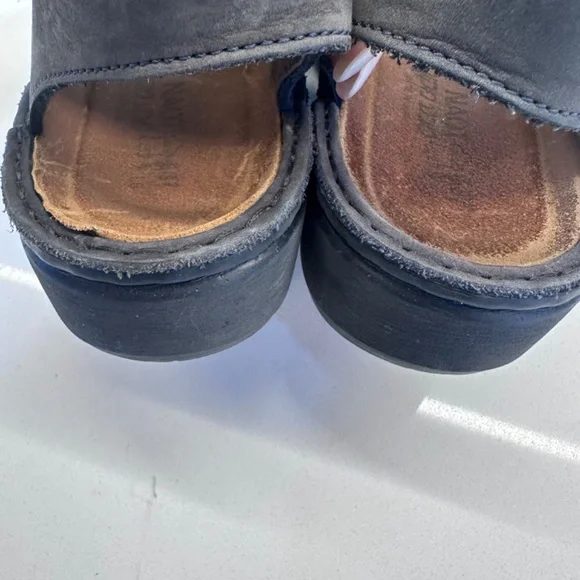 Naot Women's Karenna Flat new buck leather dark taupe women’s. Sz EU 37 US 7 - Picture 7 of 10